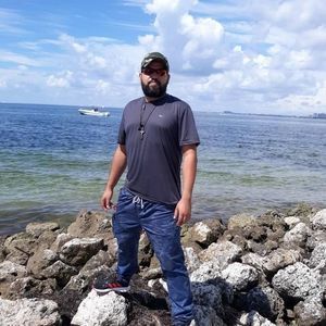 Meet your Posher, Hernan dario